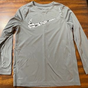 Youth L Nike Dry Fit Long Sleeved